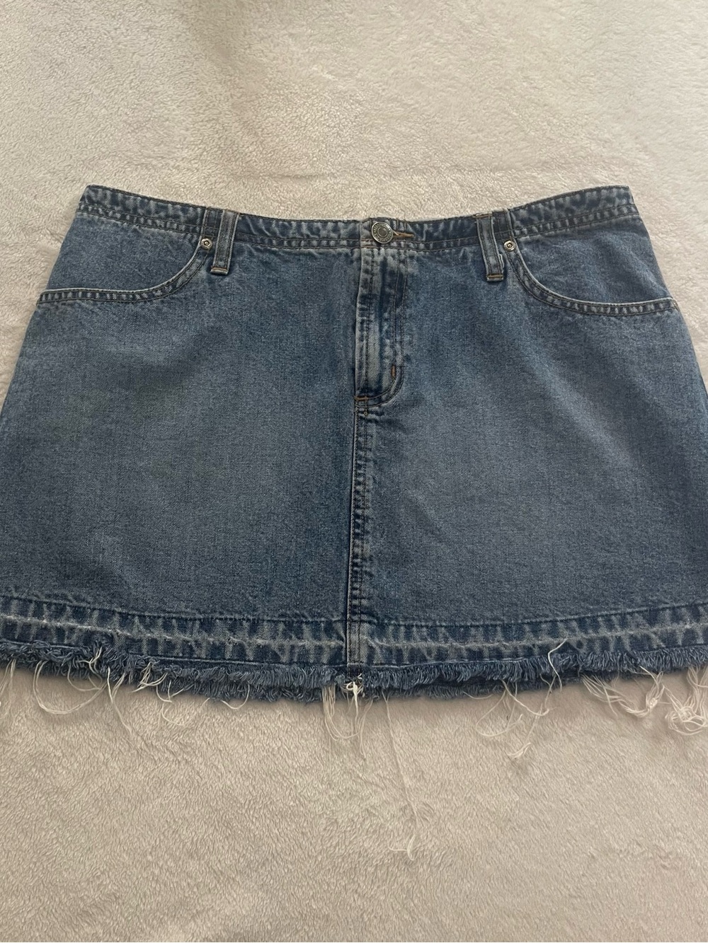 Aeropostale Vintage Y2K Blue Denim Mini Skirt with Frayed Hem 9/10